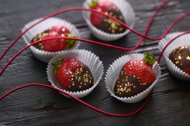 Put Some Bling In Your Bubbly And Add Some Sparkle To Your Strawberries!